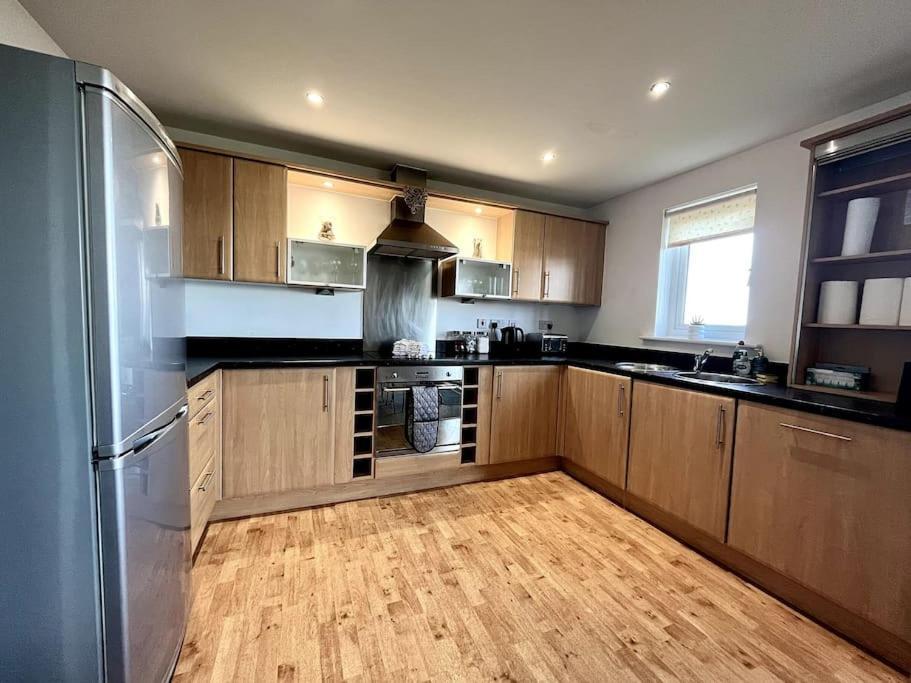 Beachfront Bliss With Spectacular Views Llanelli Exteriör bild