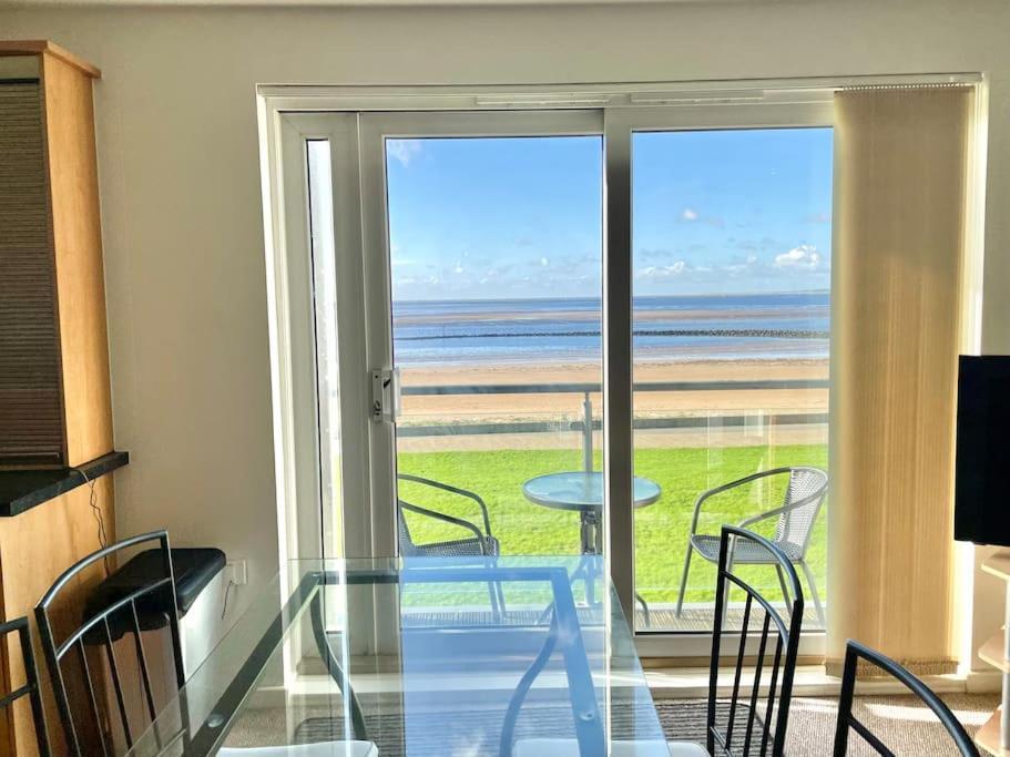 Beachfront Bliss With Spectacular Views Llanelli Exteriör bild