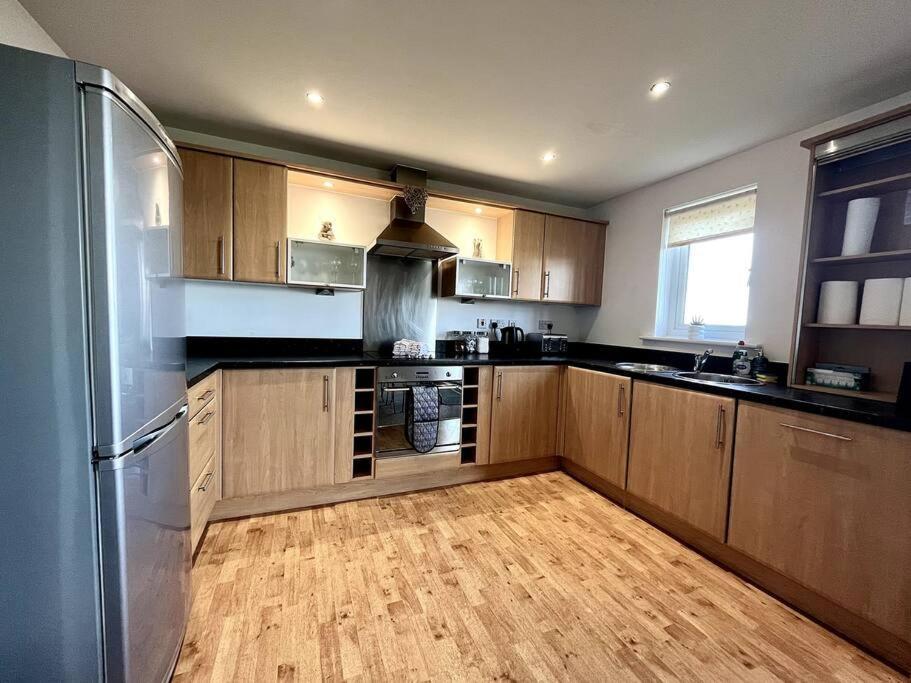 Beachfront Bliss With Spectacular Views Llanelli Exteriör bild