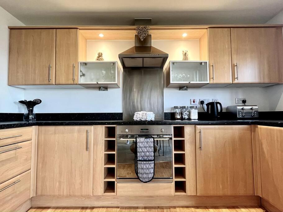 Beachfront Bliss With Spectacular Views Llanelli Exteriör bild