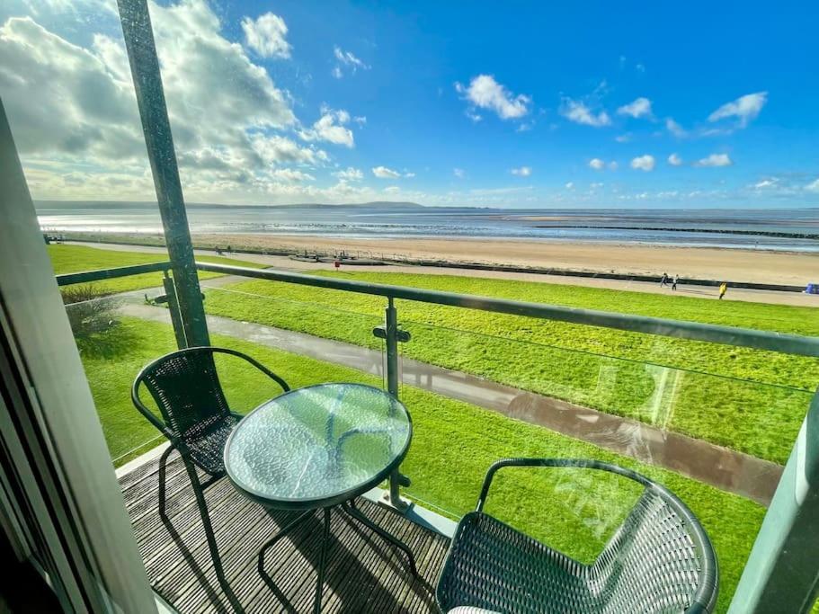 Beachfront Bliss With Spectacular Views Llanelli Exteriör bild